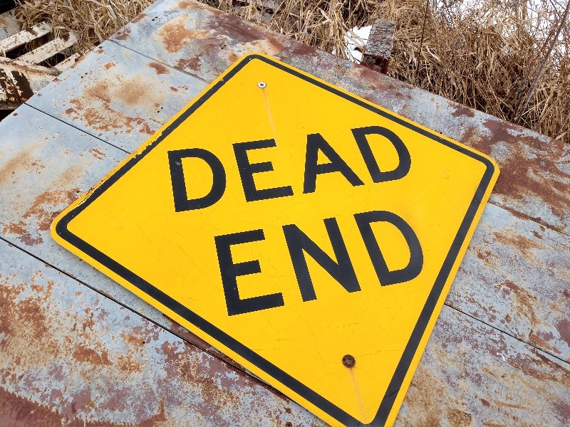 lot 7 image: Dead End Sign