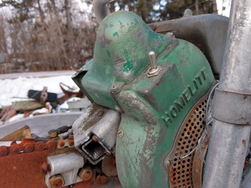 lot 19 image: Homelite 17A Chainsaw