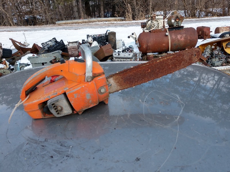 lot 21 image: Wright 122 Automatic Chainsaw