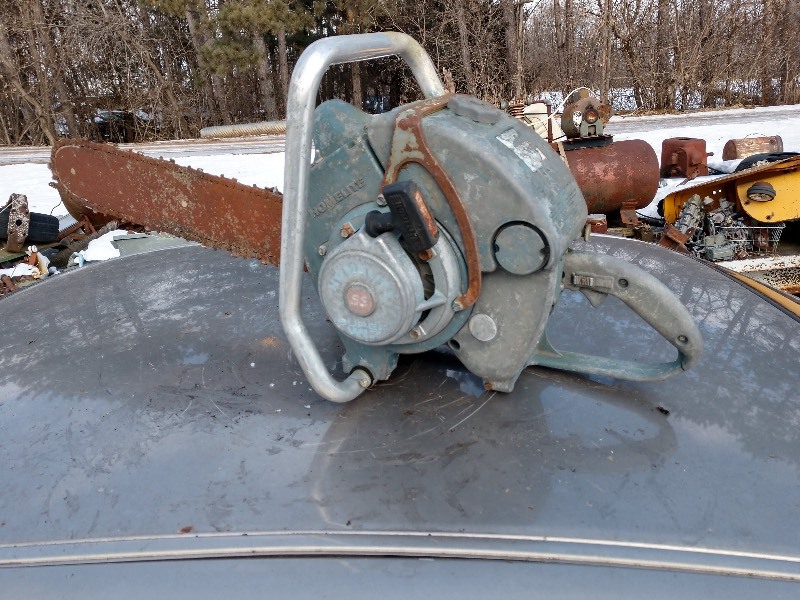 lot 22 image: Homelite 55 Super Wiz Chainsaw