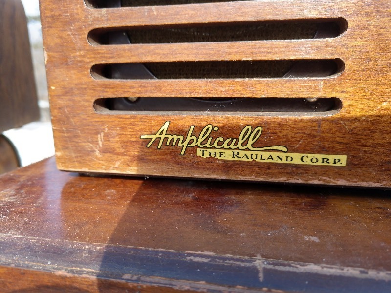 lot 31 image: &nbspAmplicall Radios