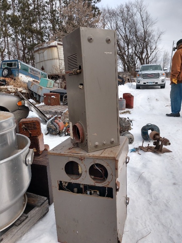 lot 52 image: Heaters (2)