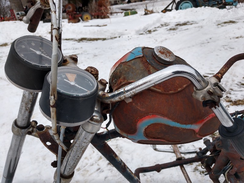 lot 60 image: Honda 305 Dreamframe Yard Art Motorcycle