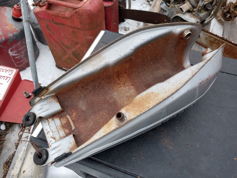 lot 62 image: Yamaha Fuel Tank
