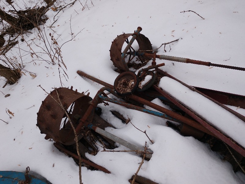 lot 67 image: Antique Implements
