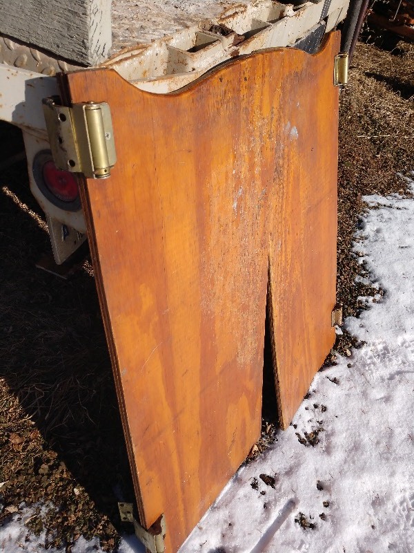 lot 107 image: Antique Saloon Swinging Doors