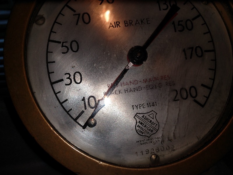 lot 117 image: Ashcroft Brass Air Brake Gauge
