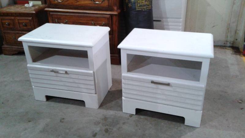 Pair Of White Night Stands, Used, Show Wear, Marks, Top Has Crack On It