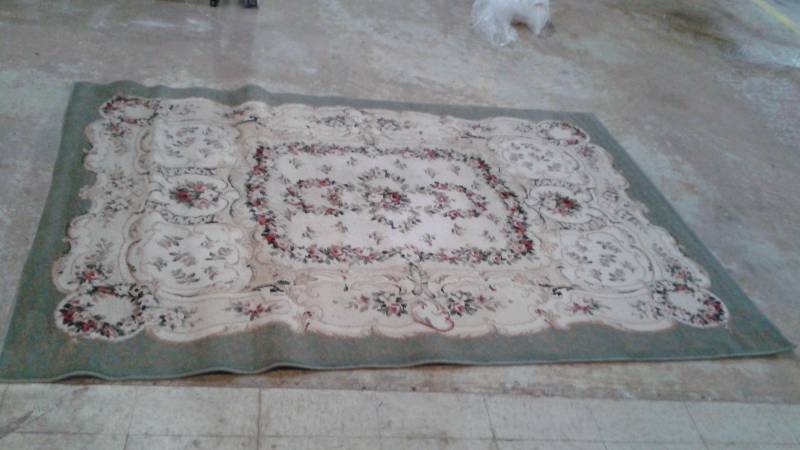 95 x 64 Floor Rug Carpet, Used, Good Condition