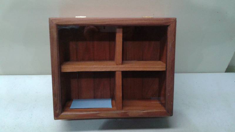 Redwood 4 Space Display Case
