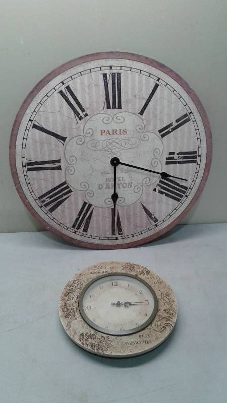 Pair Of Wall Clocks, Used, Untested, Larger One Has Loose Hands