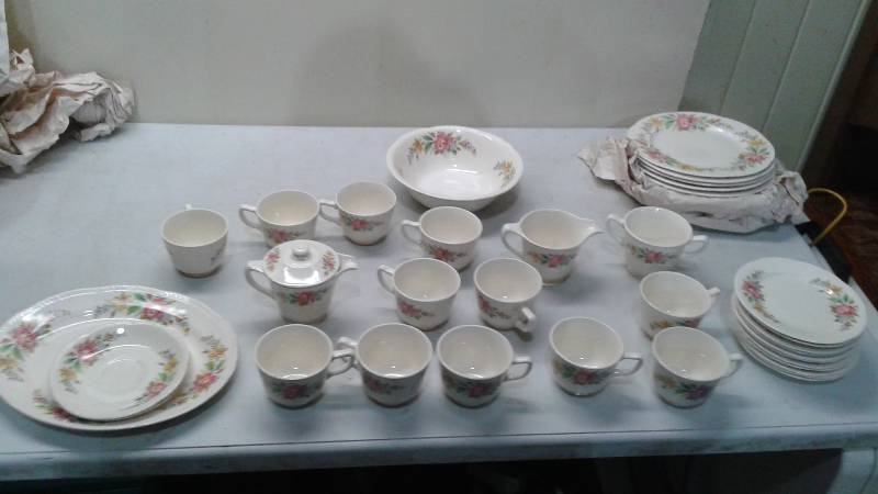 Set Of Homer Laughlin Fine China Dishes, Most In Good Shape