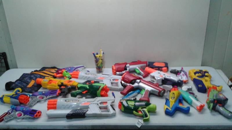 Lot Of Nerf Gun Toy, Other Brand, Most Work, Some Dont, Some Darts