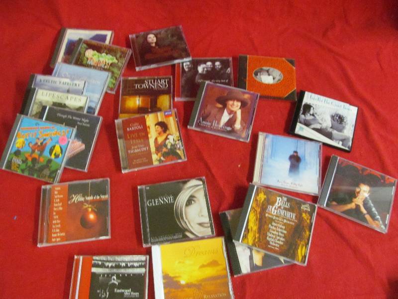 lot 100 image: Music CDS