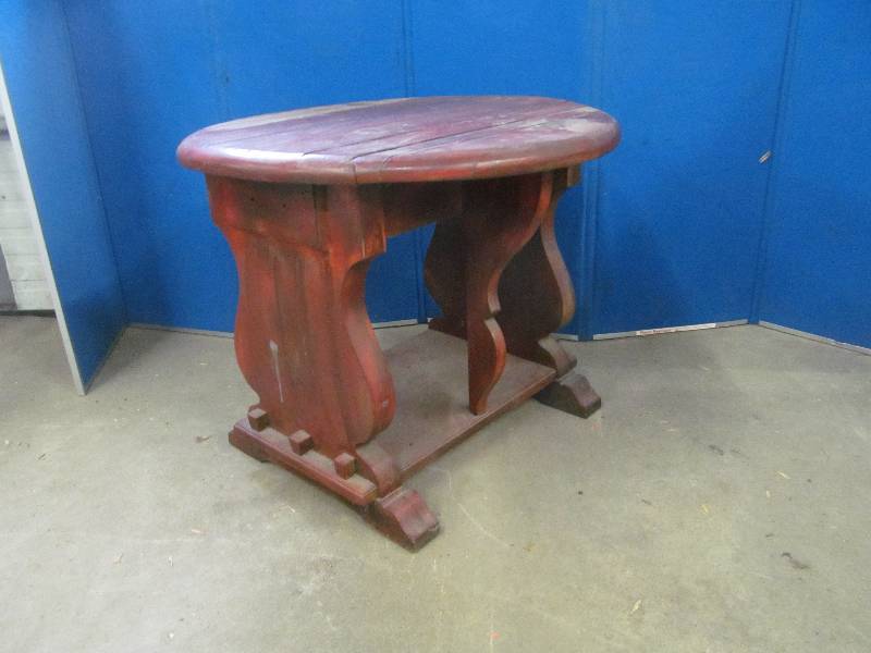 lot 123 image: end table