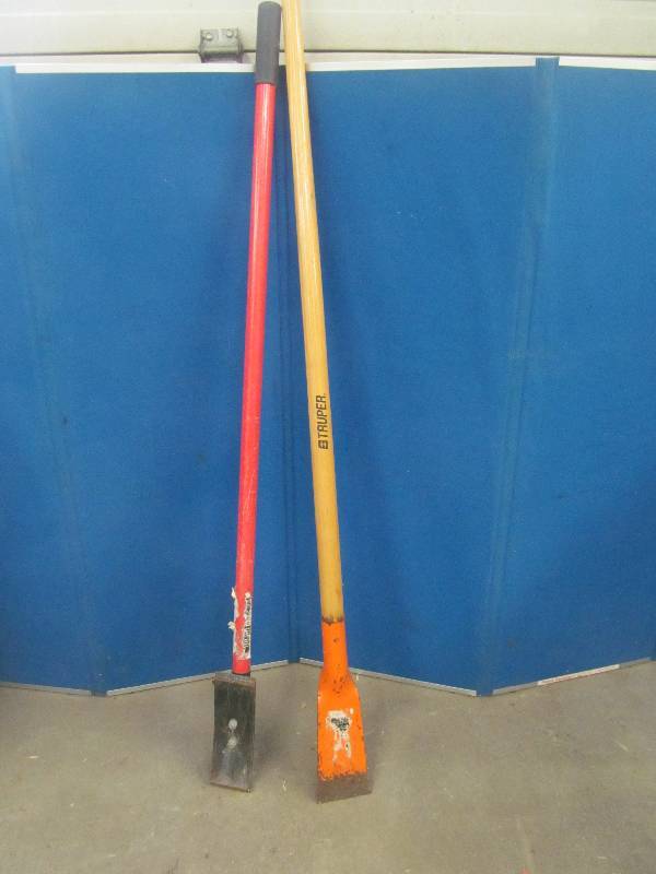 lot 125 image: chisels