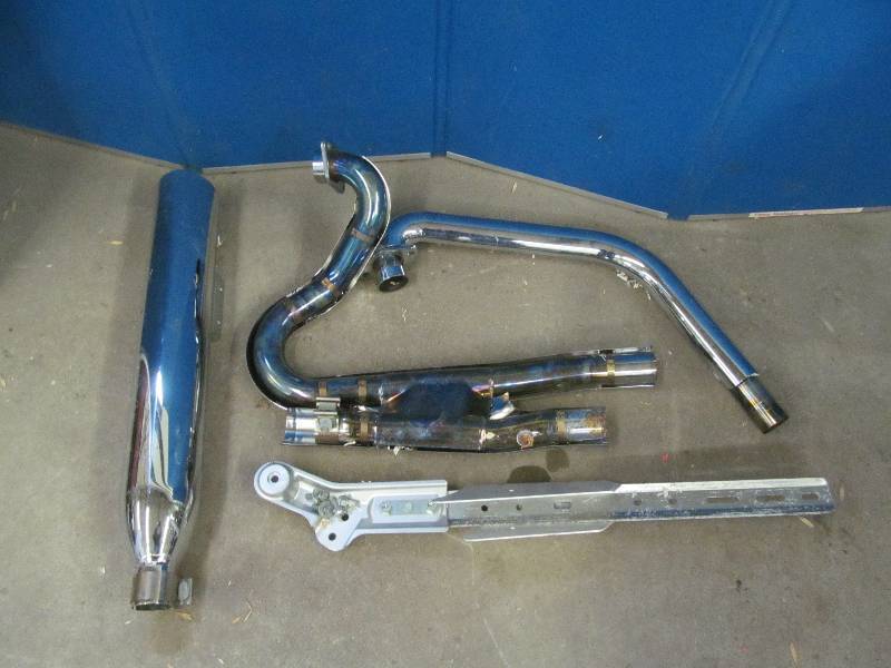 lot 135 image: exhaust pipes