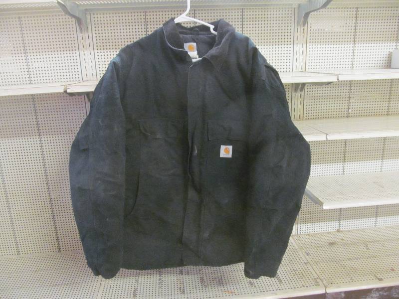 lot 145 image: Carhart insulated coat