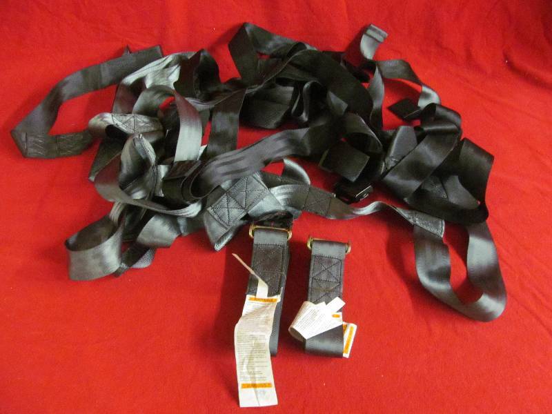 lot 166 image: safety harnesses