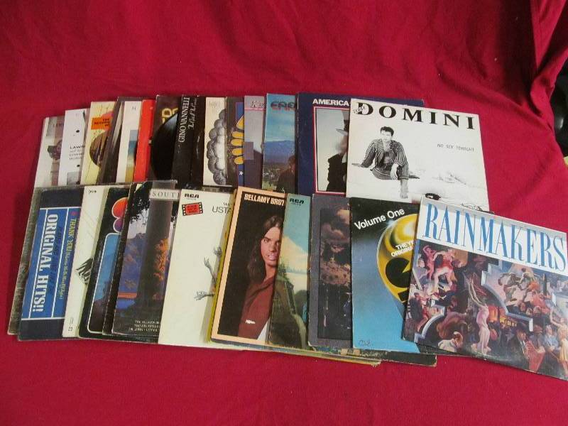 lot 177 image: vintage record albums