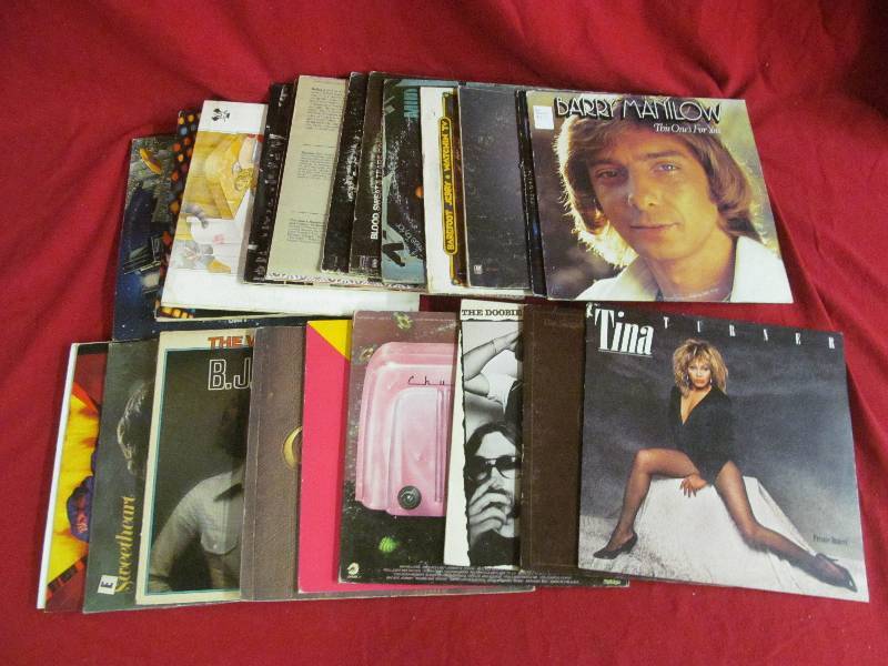 lot 180 image: vintage record albums