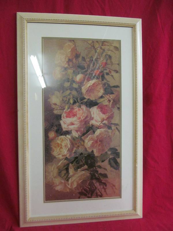 lot 191 image: floral wall dcor