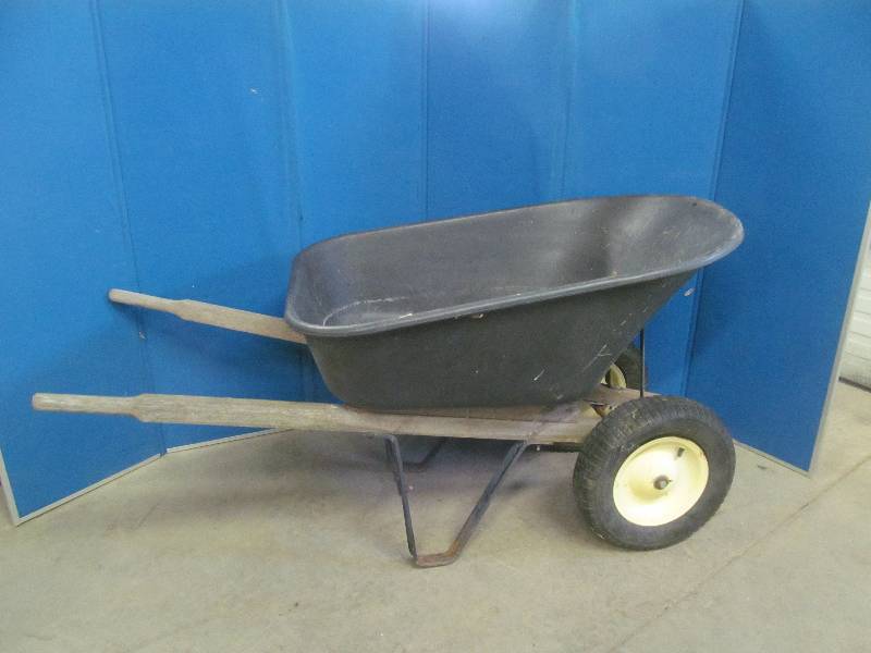 lot 210 image: wheel barrow