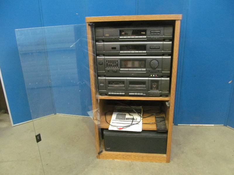 lot 211 image: Sharp RS-3500AV audio system