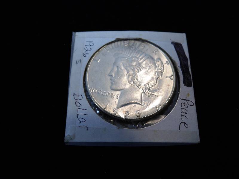lot 1 image: Peace Dollar