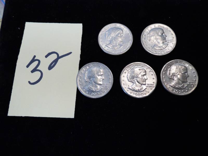 lot 32 image: Susan B Anthobny Dollars