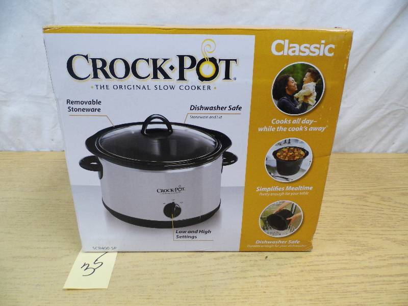 lot 35 image: CrockPot Classic