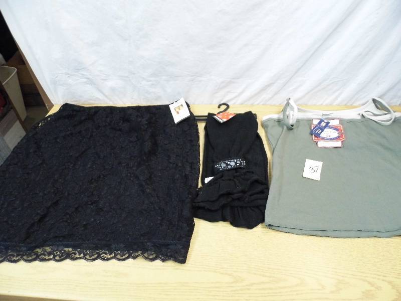 lot 37 image: New Clothing