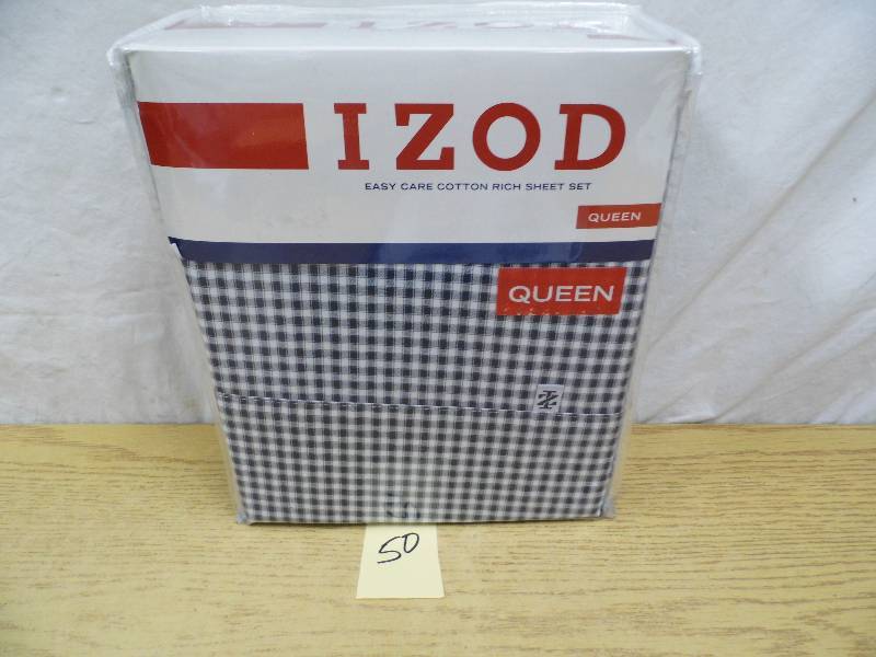 lot 50 image: IZOD Sheet Set - QUEEN