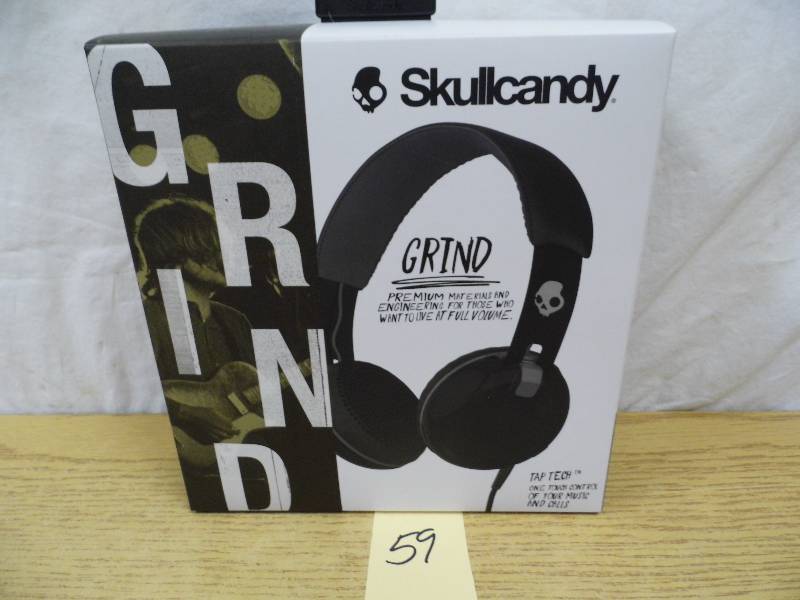 lot 59 image: Skullcandy Grind Headphones