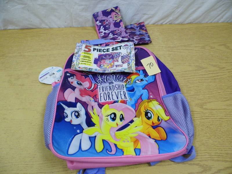 lot 70 image: My Little Pony Backpack Set