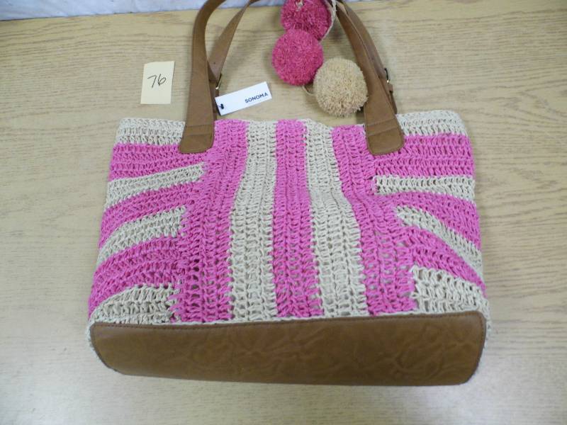 lot 76 image: Sonoma Purse