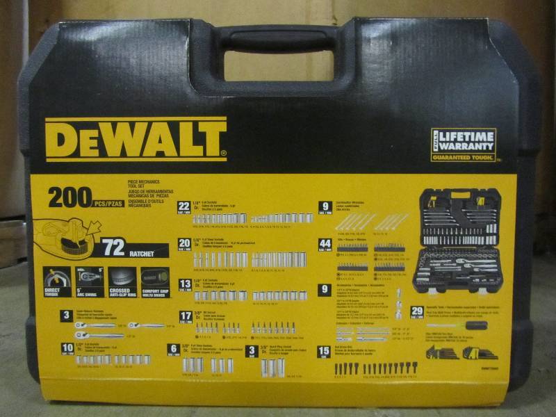 lot 7 image: DEWALT DWMT75000 Mechanics Tool Set (200-Piece)