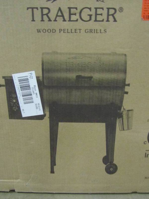 lot 23 image: Traeger TFB29LZA Junior Elite Combination Grill