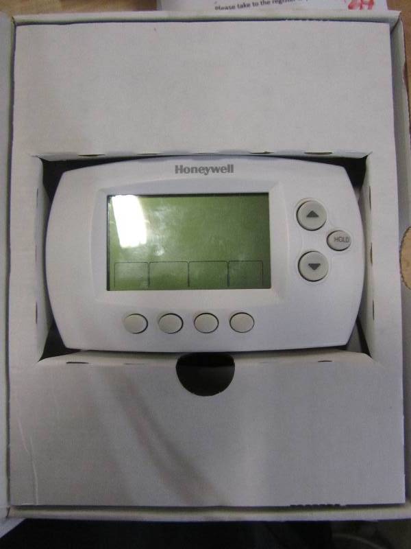lot 69 image: Honeywell Wi-Fi 7 - Day Programmable Thermostat  Free App