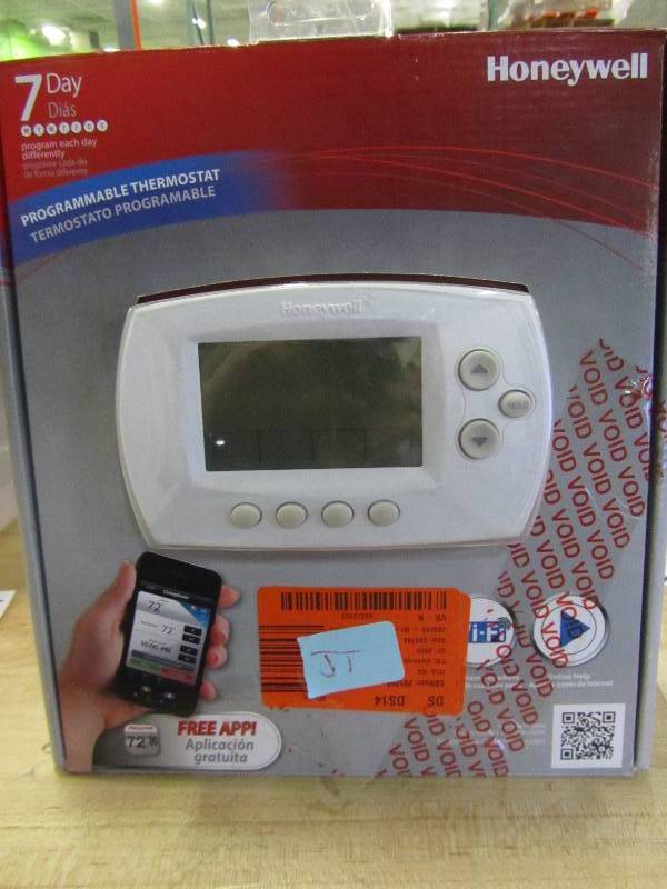lot 70 image: Honeywell Wi-Fi 7 - Day Programmable Thermostat  Free App