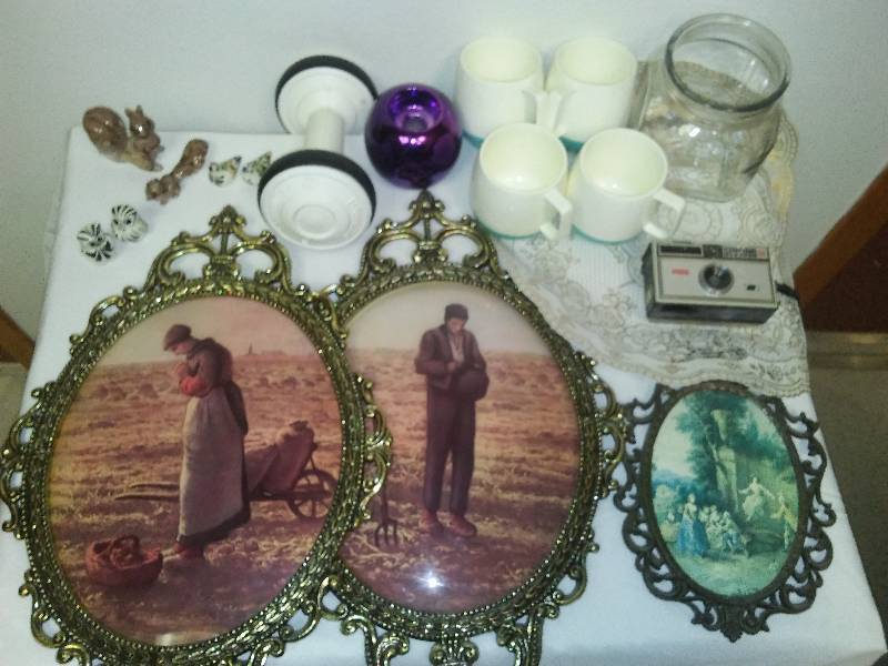 lot 8 image: Vintage oval metal frames, glass, mugs, kodak, miniatures and more