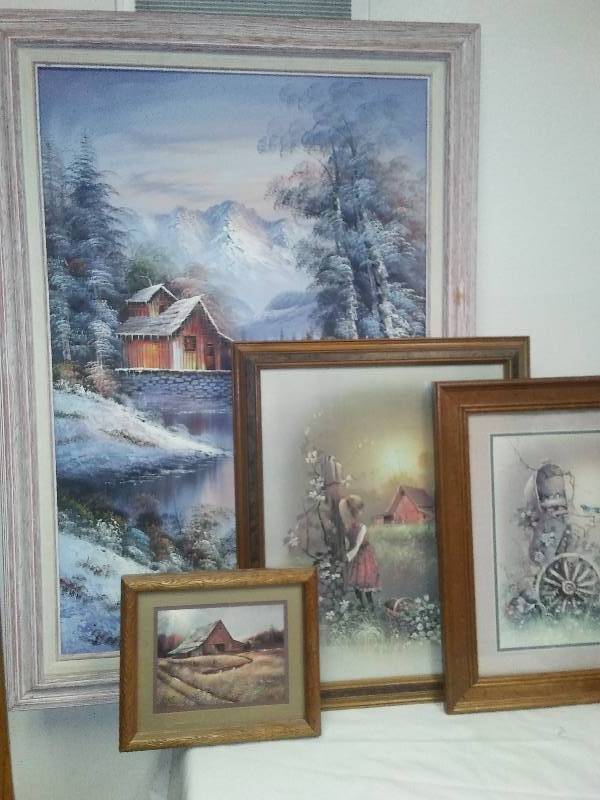 lot 11 image: Pictures (4) Nature,