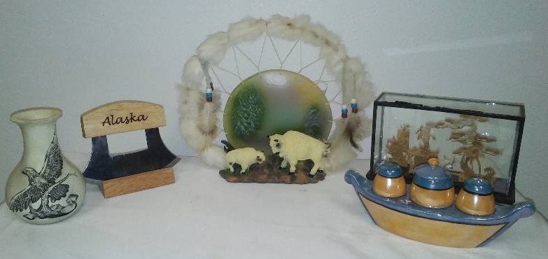 lot 26 image: Cultural Dcor, Native American, Asian, and more