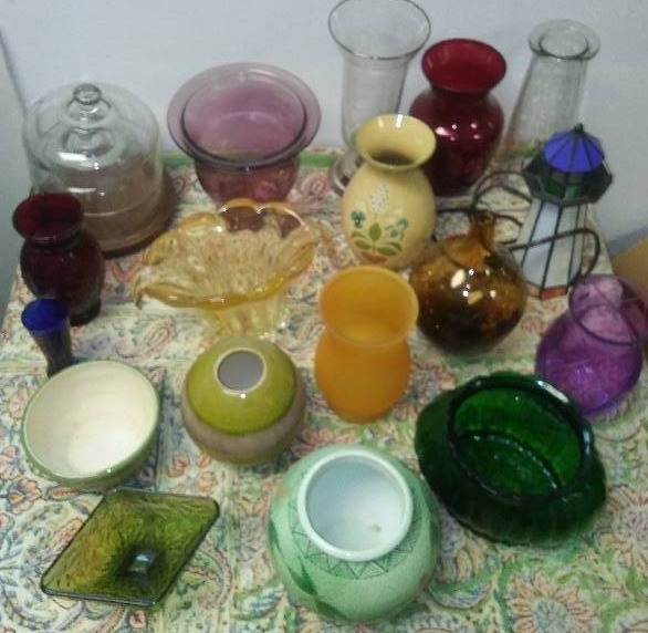 lot 62 image: Misc. Glass and Ceramic Vases
