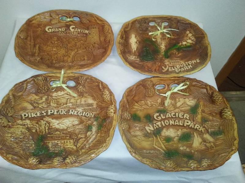 lot 79 image: 4 Wood look Platters by TACO, Pike Peak, Grand Canyon, Glacier, Yellowstone