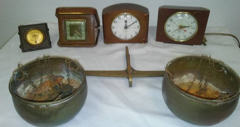 lot 80 image: 3 Vintage Clocks, thermometer and brass scale Planter, GE, Westclox, New Haven
