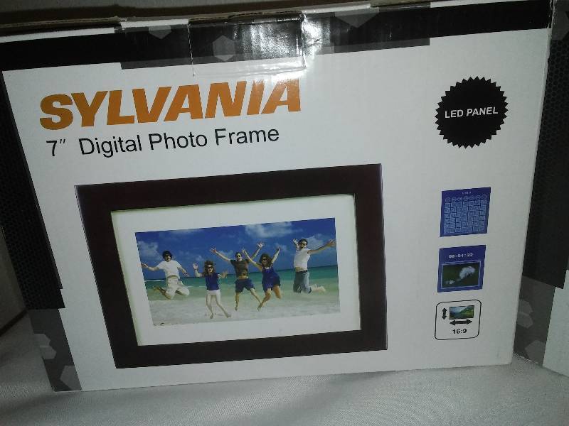 lot 94 image: NEW in Box, Sylvania 7 Digital Photo Frame