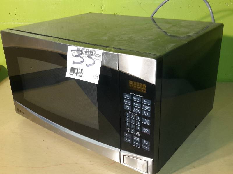 Microwave 24 in x 18.5 x 13.5 h, works