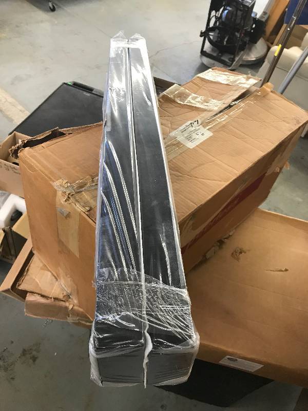 SET OF 2 BAR SPEAKERS