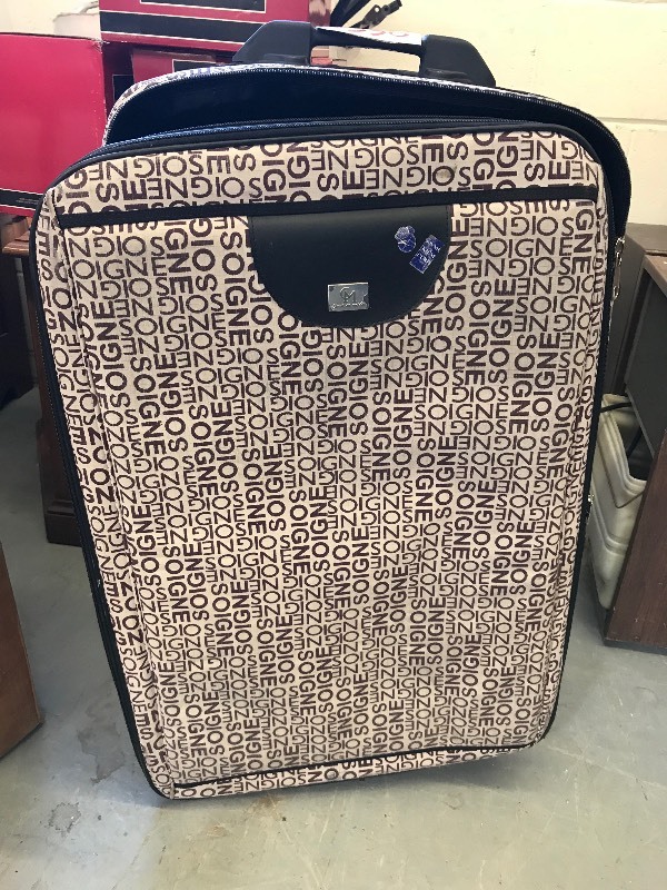LARGE ROLLER LUGGAGE